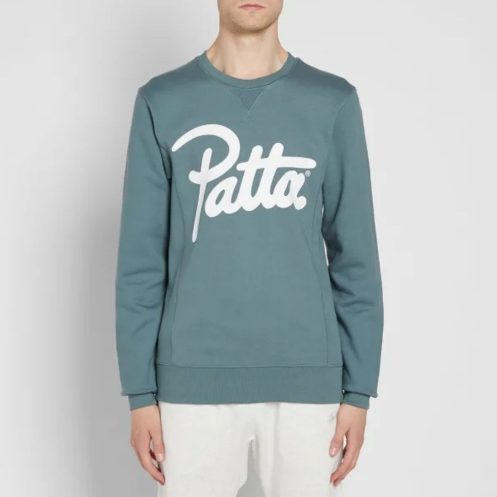 {Patta} Script Logo Crew Sweatshirt